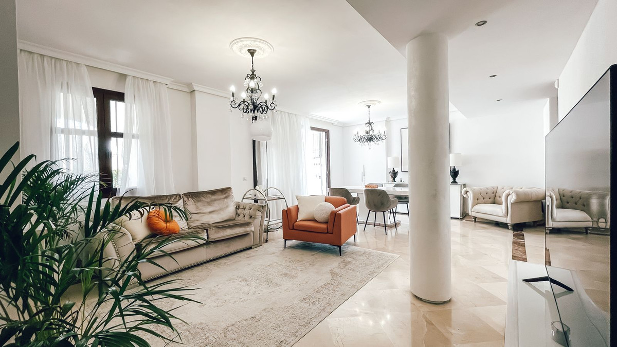 2 Bed Apartment for sale in Puerto Banús Costa Del Sol, Málaga, Spain
