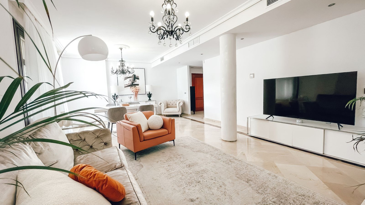 2 Bed Apartment for sale in Puerto Banús Costa Del Sol, Málaga, Spain