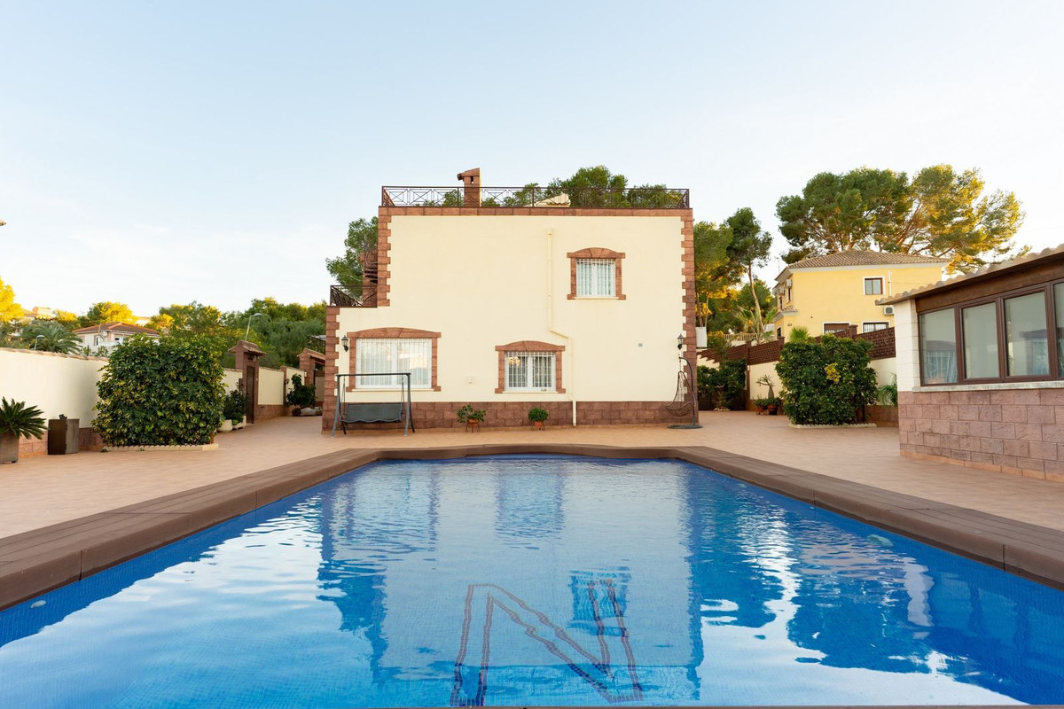 7 Bed Townhouse for sale in Los Balcones Costa Blanca, Alicante, Spain