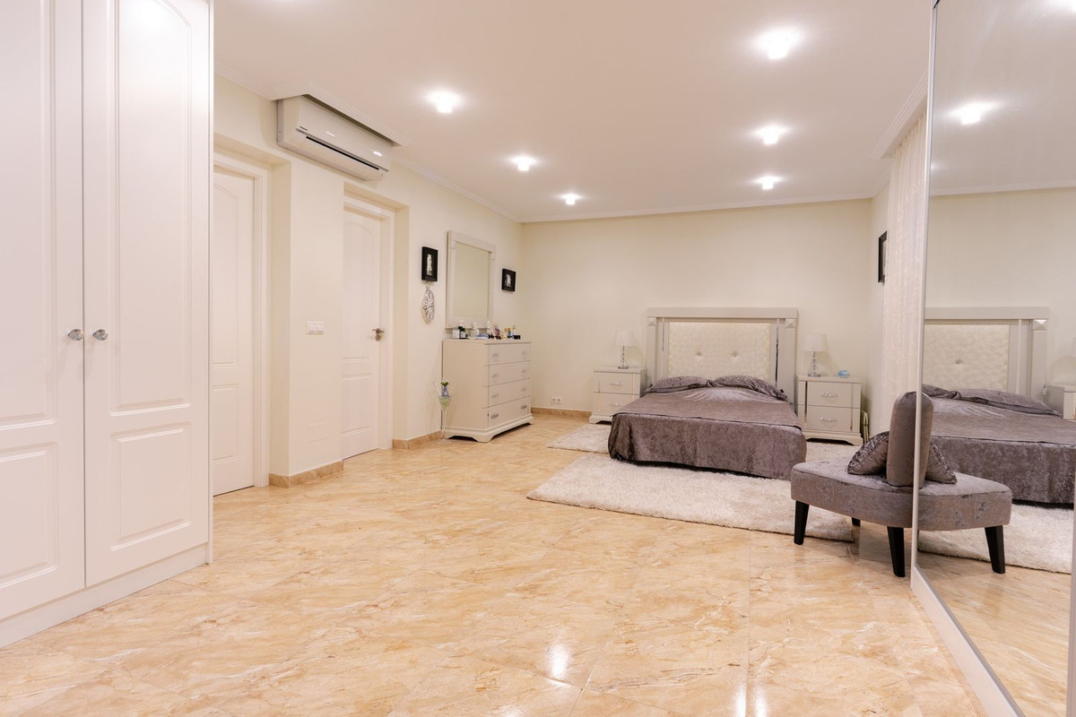 7 Bed Townhouse for sale in Los Balcones Costa Blanca, Alicante, Spain