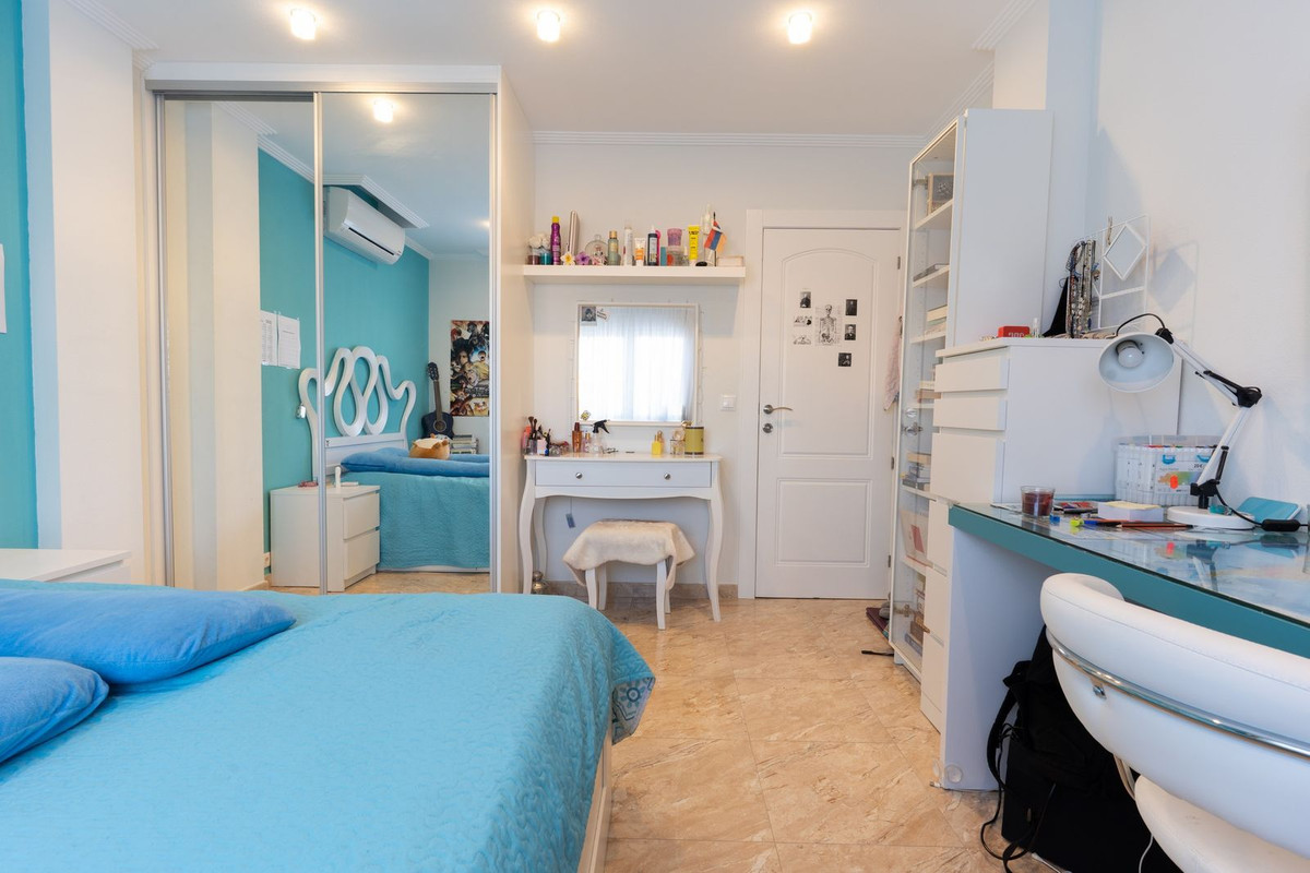 7 Bed Townhouse for sale in Los Balcones Costa Blanca, Alicante, Spain