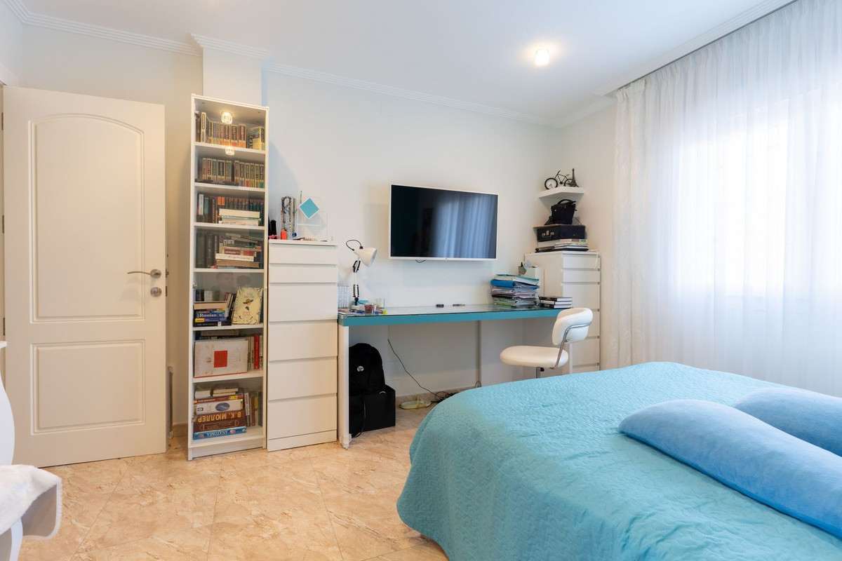 7 Bed Townhouse for sale in Los Balcones Costa Blanca, Alicante, Spain