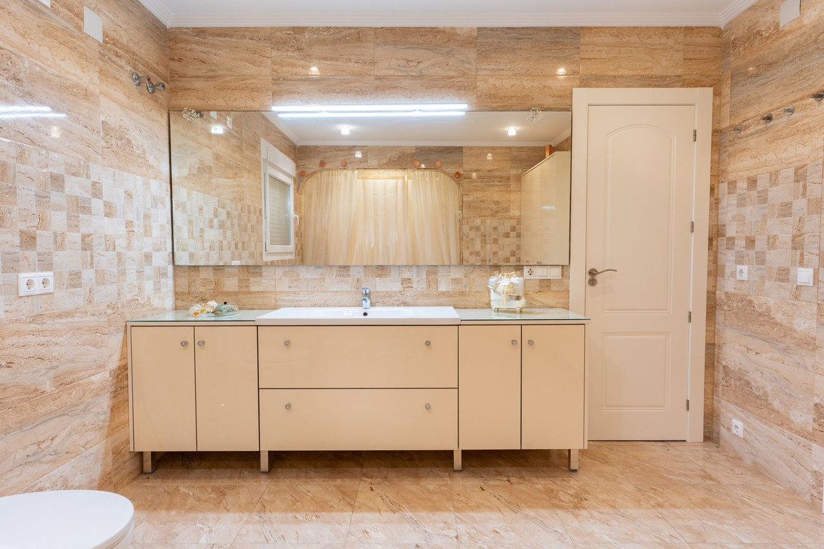 7 Bed Townhouse for sale in Los Balcones Costa Blanca, Alicante, Spain
