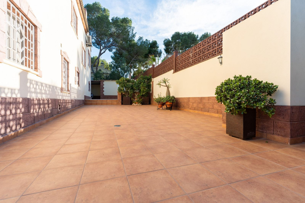 7 Bed Townhouse for sale in Los Balcones Costa Blanca, Alicante, Spain