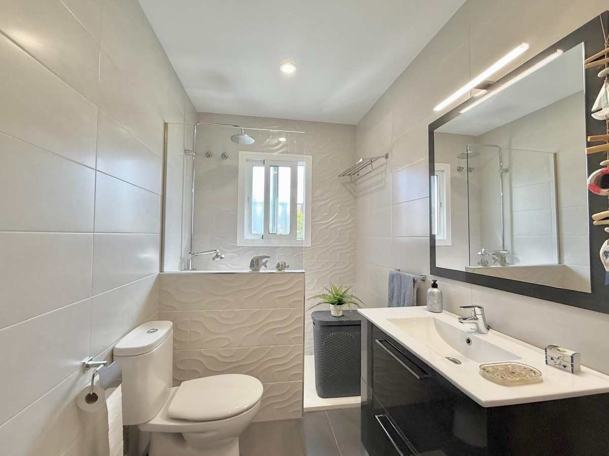 Se vende Adosada de 3 dormitorios en Costa Del Sol, Málaga, España