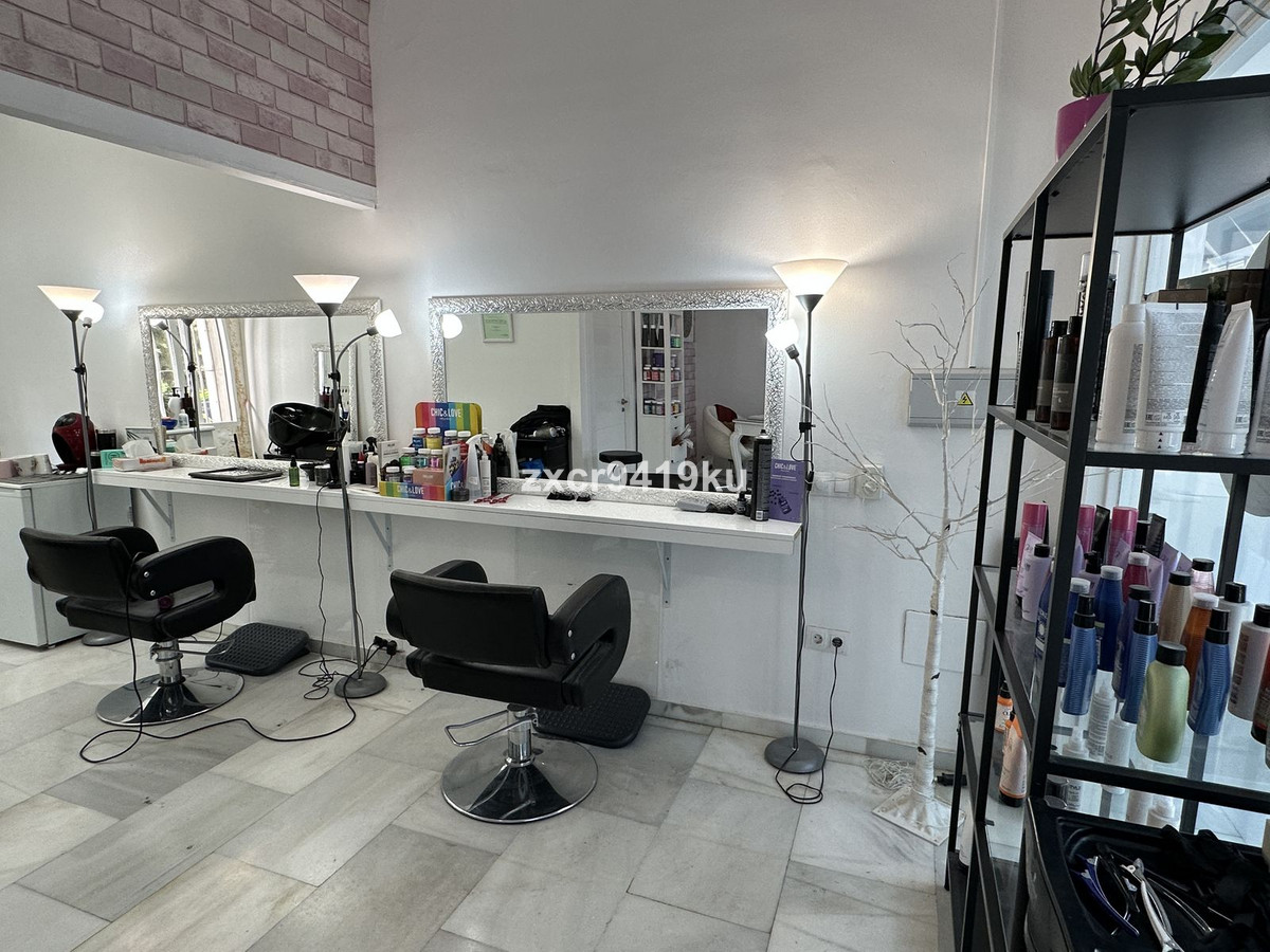 Se vende Peluquerías  en Costa Del Sol, Málaga, España