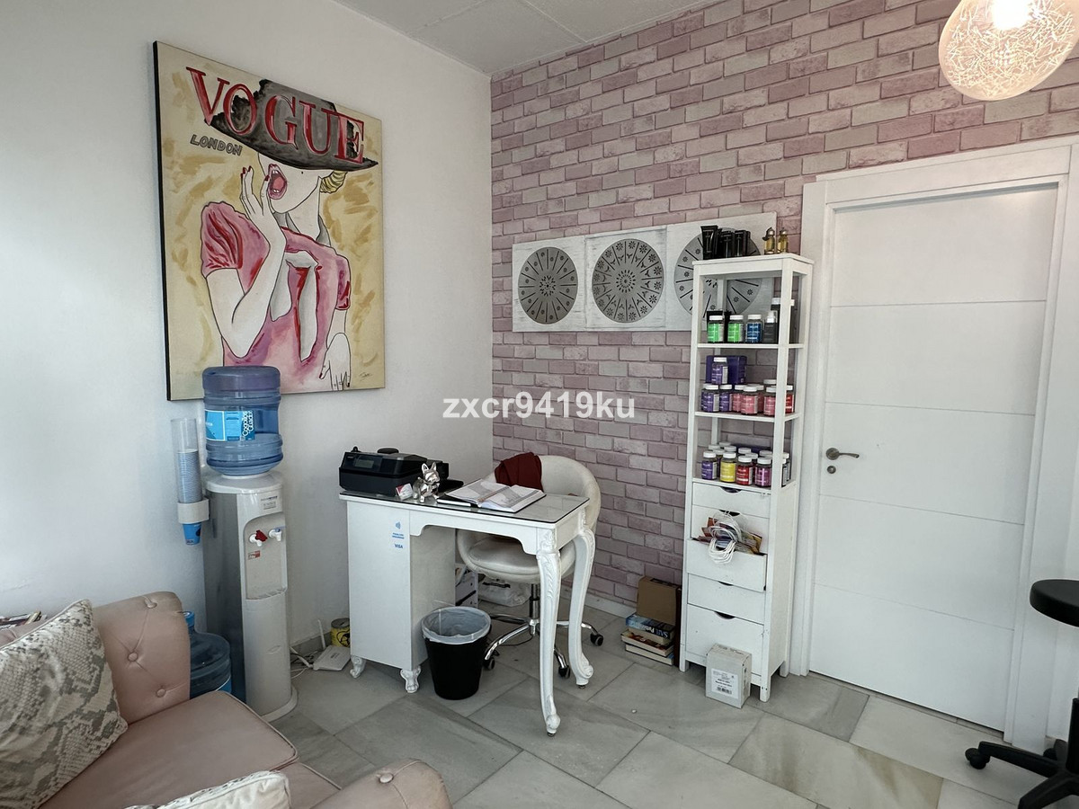 Se vende Peluquerías  en Costa Del Sol, Málaga, España