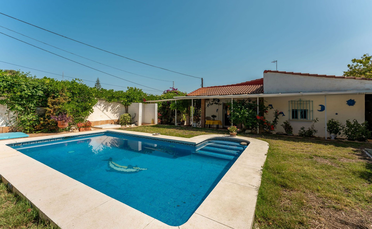 3 Bed Townhouse for sale in Coín Costa Del Sol, Málaga, Spain