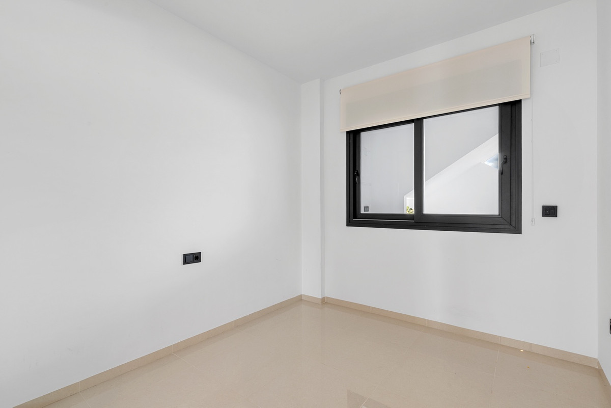 Se vende Apartamento Planta Media de 2 dormitorios en Costa Blanca, Alicante, España