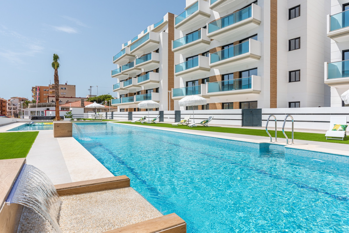 Se vende Apartamento Planta Media de 2 dormitorios en Costa Blanca, Alicante, España