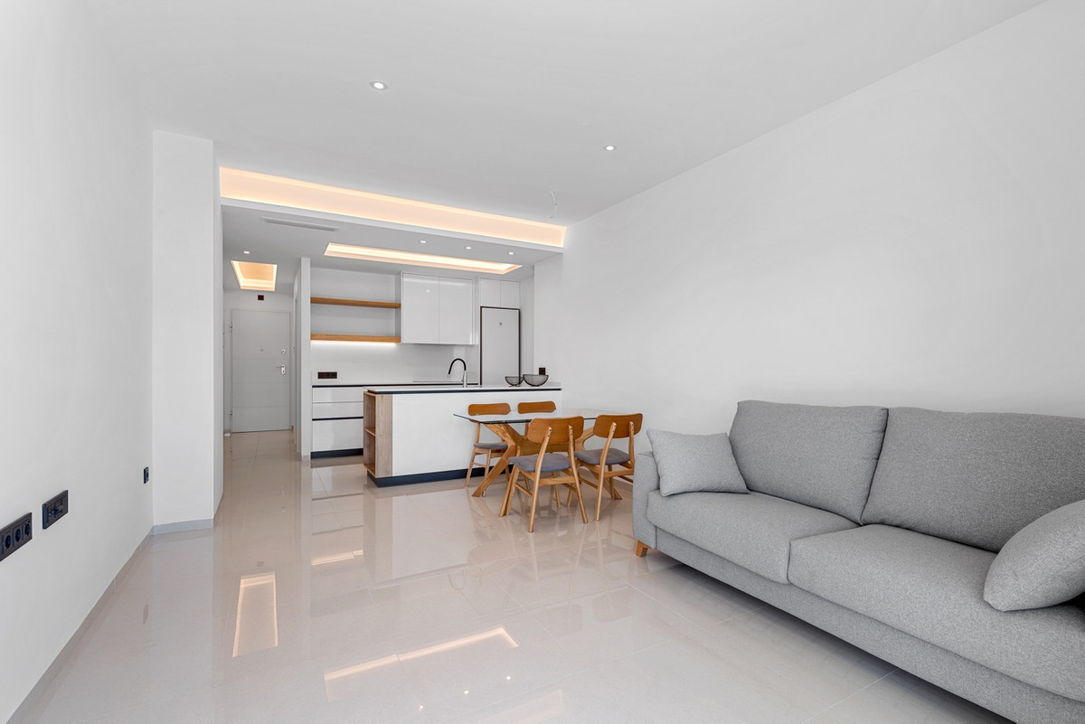 Se vende Apartamento Planta Media de 2 dormitorios en Costa Blanca, Alicante, España
