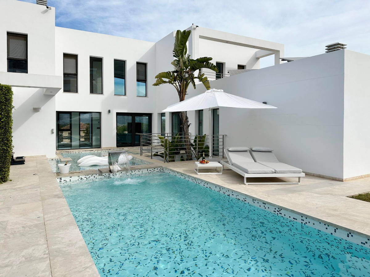 5 Bed Townhouse for sale in Javea Costa Blanca, Alicante, Spain