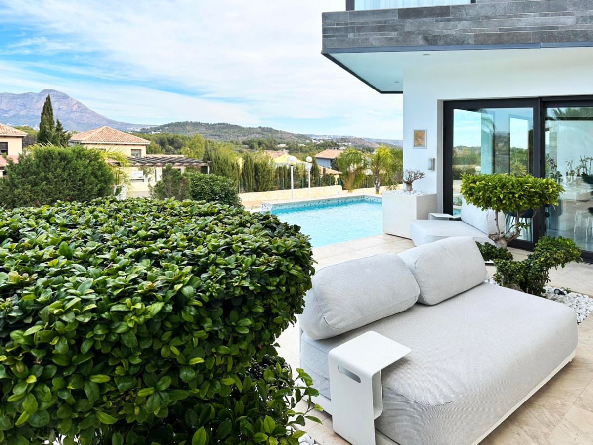 5 Bed Townhouse for sale in Javea Costa Blanca, Alicante, Spain