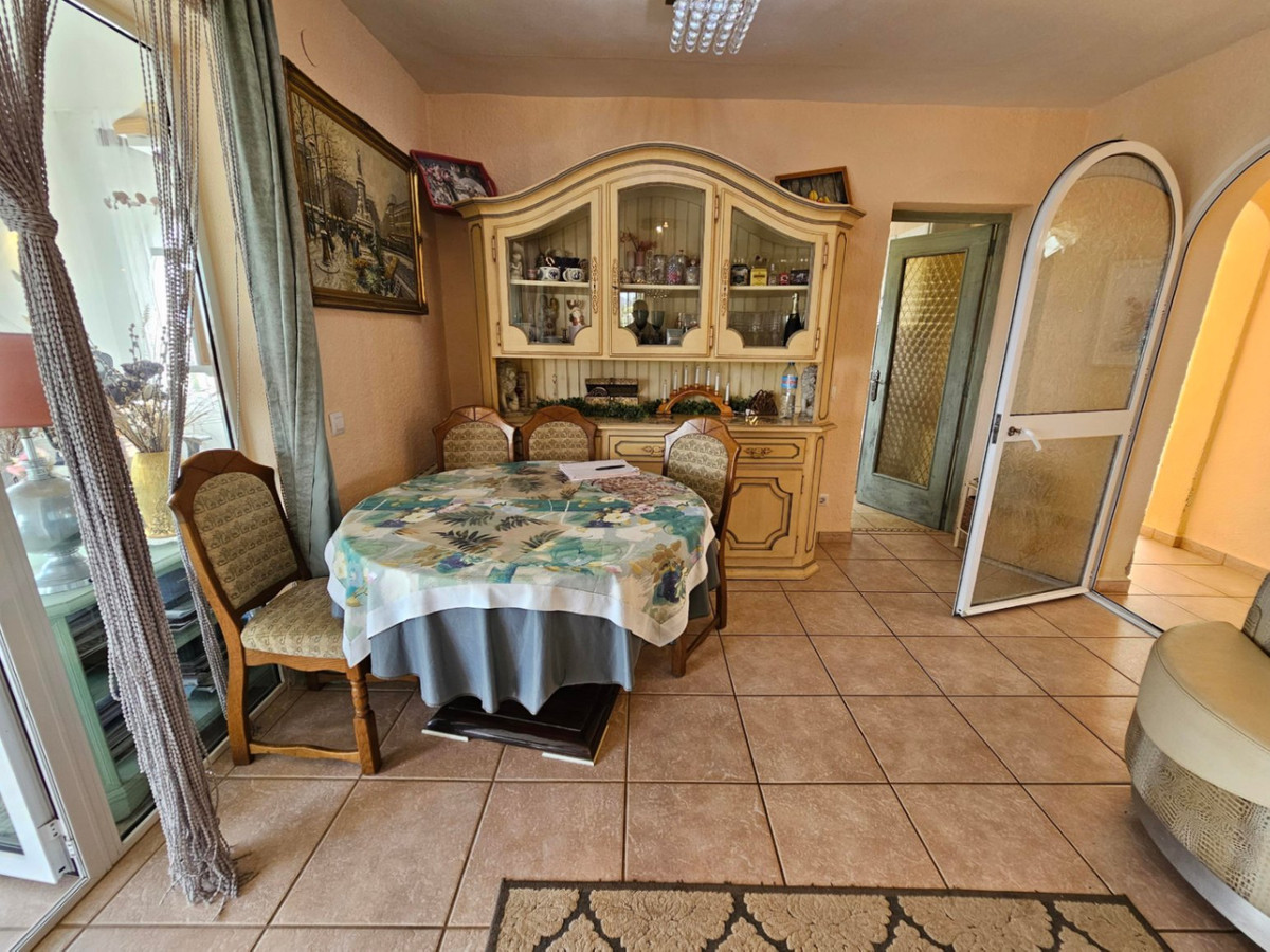 Se vende Villa - Chalet de 3 dormitorios en Costa Blanca, Alicante, España