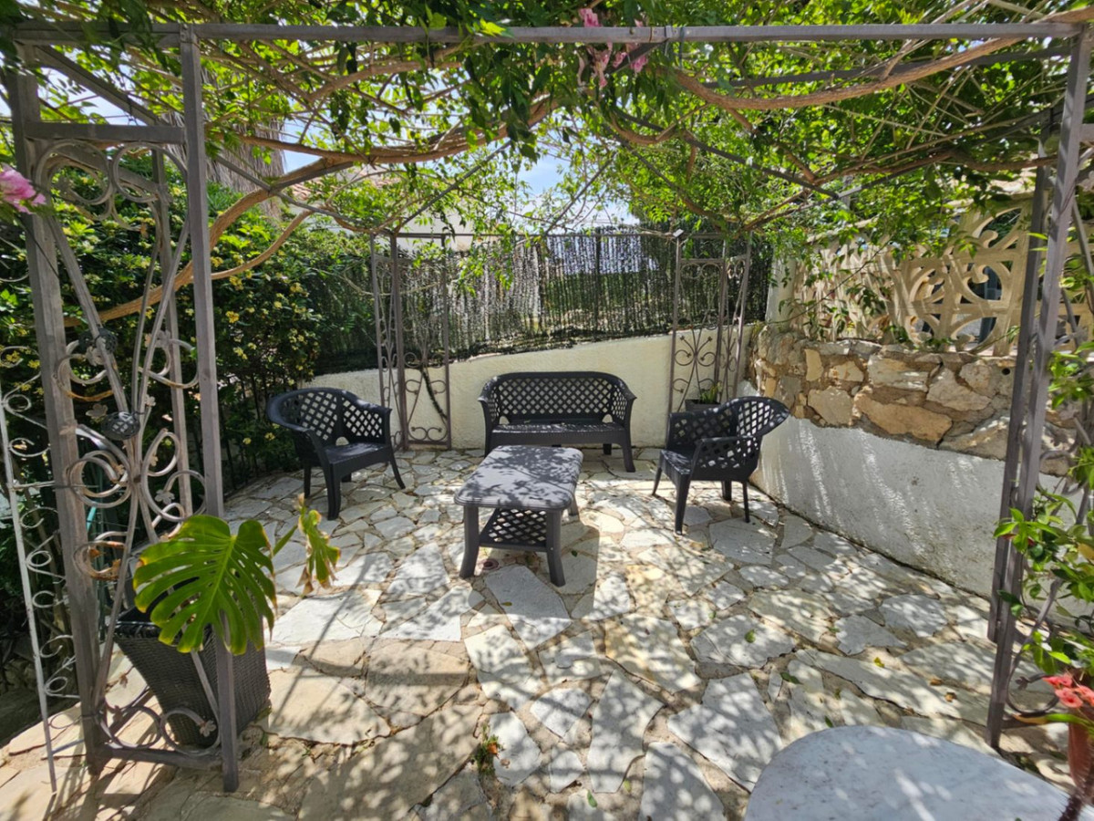Se vende Villa - Chalet de 3 dormitorios en Costa Blanca, Alicante, España