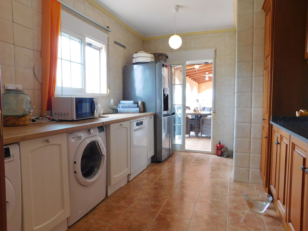 Se vende Villa - Chalet de 3 dormitorios en Costa Blanca, Alicante, España