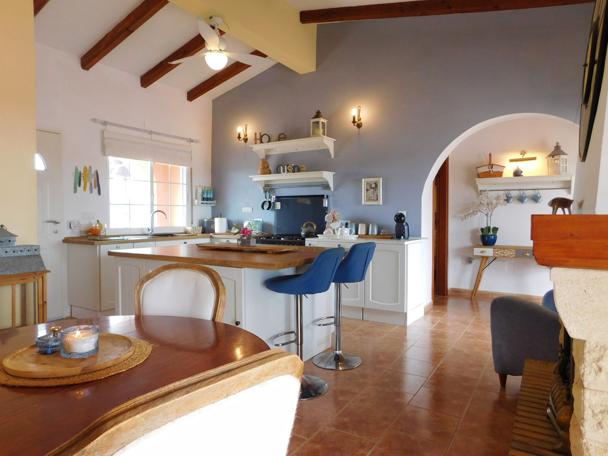 Se vende Villa - Chalet de 3 dormitorios en Costa Blanca, Alicante, España