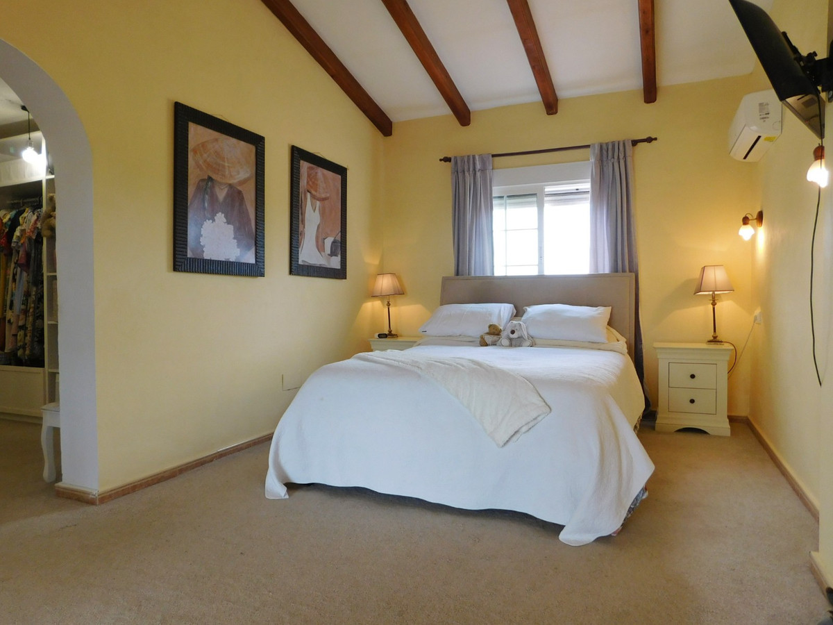 Se vende Villa - Chalet de 3 dormitorios en Costa Blanca, Alicante, España