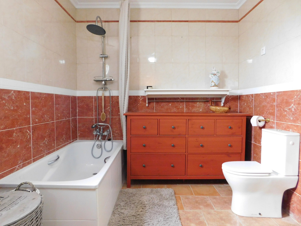 Se vende Villa - Chalet de 3 dormitorios en Costa Blanca, Alicante, España