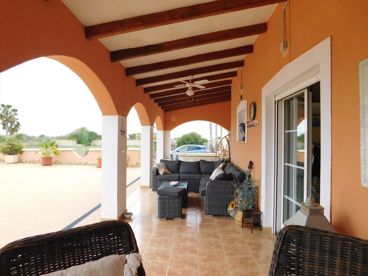 Se vende Villa - Chalet de 3 dormitorios en Costa Blanca, Alicante, España