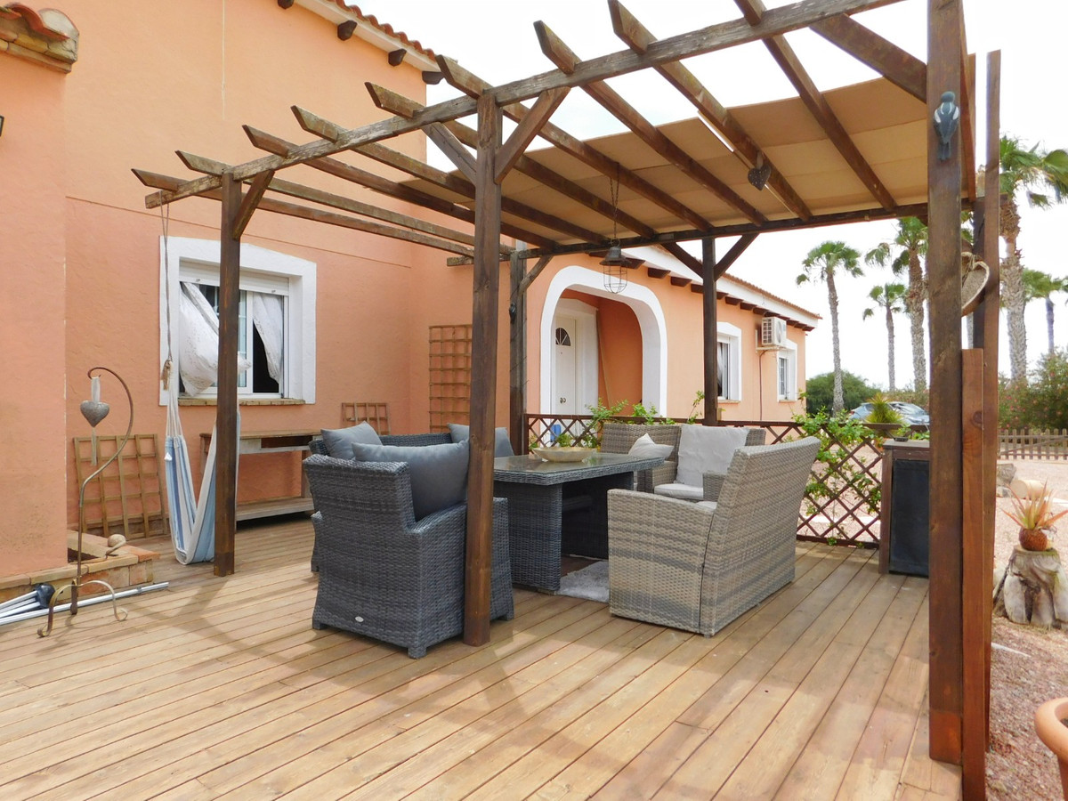 Se vende Villa - Chalet de 3 dormitorios en Costa Blanca, Alicante, España