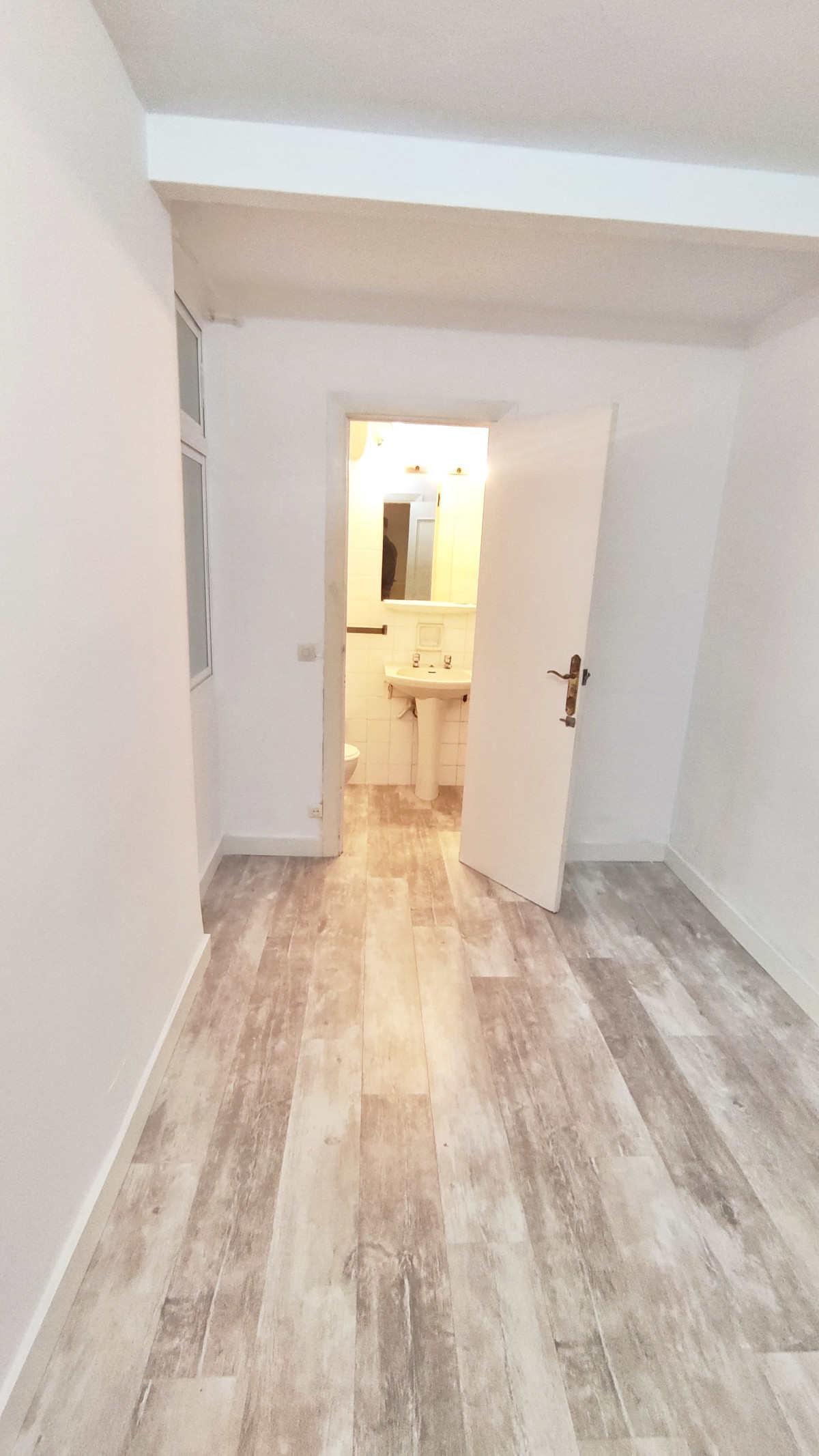 4 Bed Apartment for sale in Marbella Costa Del Sol, Málaga, Spain