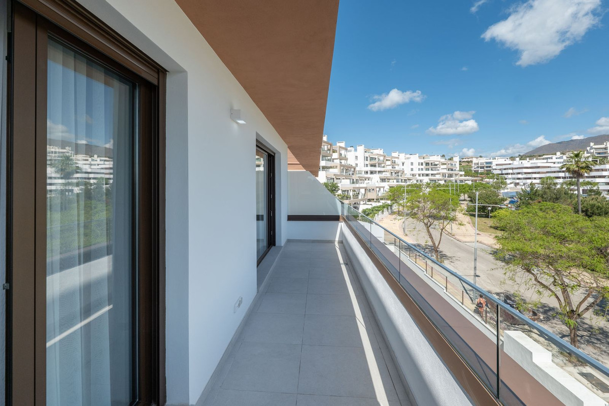 2 Bed Apartment for sale in Estepona Costa Del Sol, Málaga, Spain