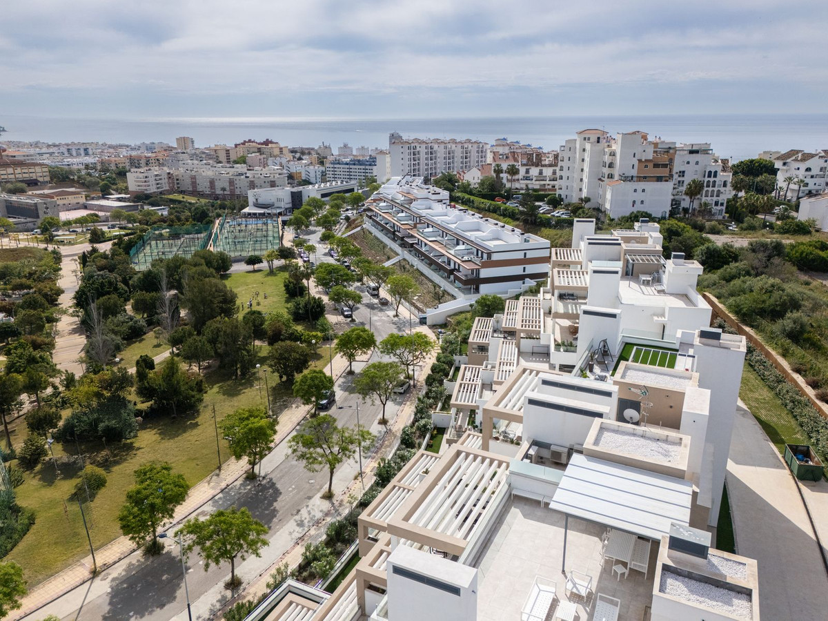2 Bed Apartment for sale in Estepona Costa Del Sol, Málaga, Spain
