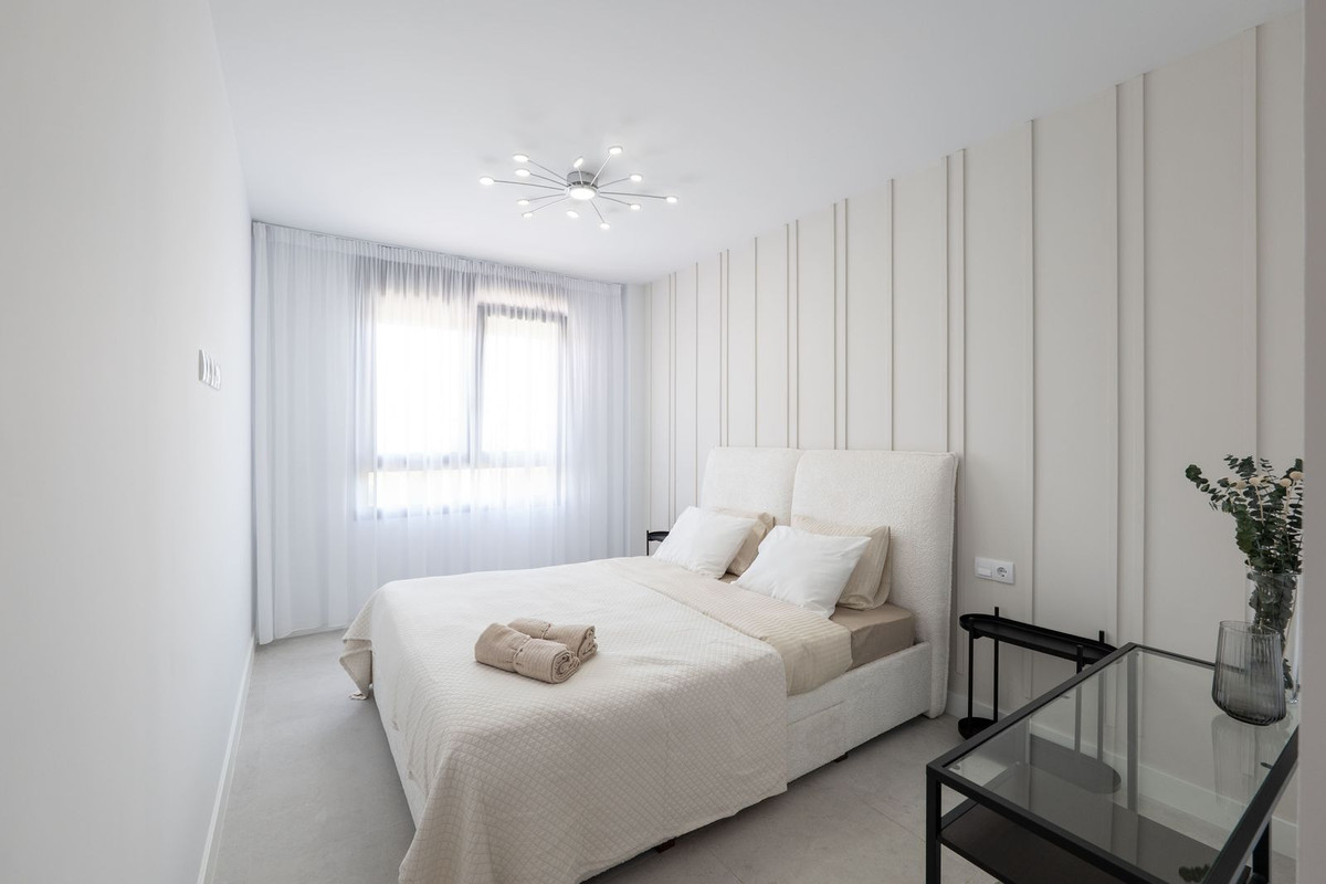 2 Bed Apartment for sale in Estepona Costa Del Sol, Málaga, Spain