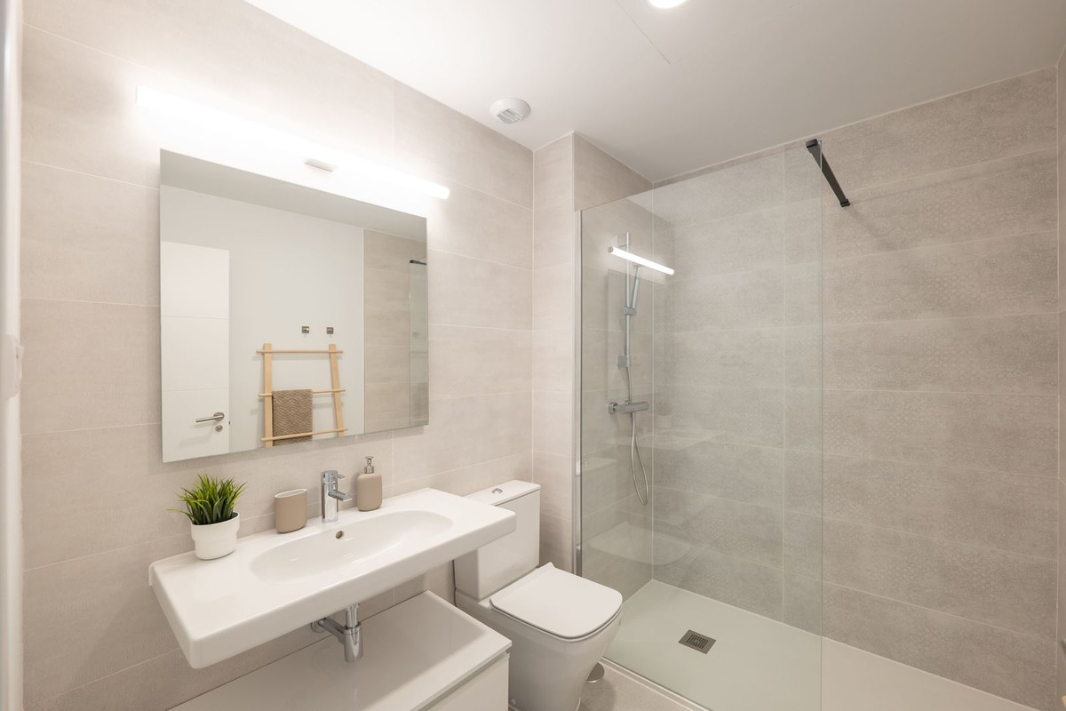 2 Bed Apartment for sale in Estepona Costa Del Sol, Málaga, Spain