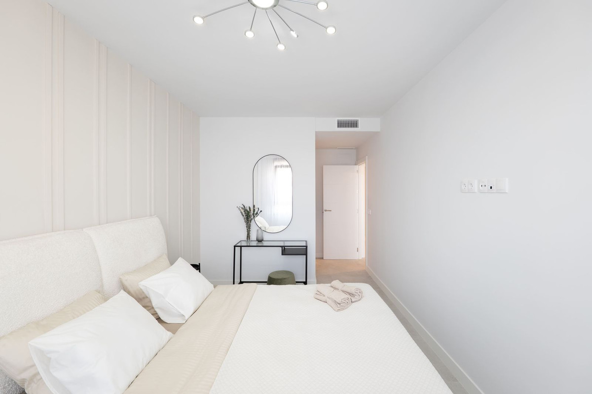 2 Bed Apartment for sale in Estepona Costa Del Sol, Málaga, Spain