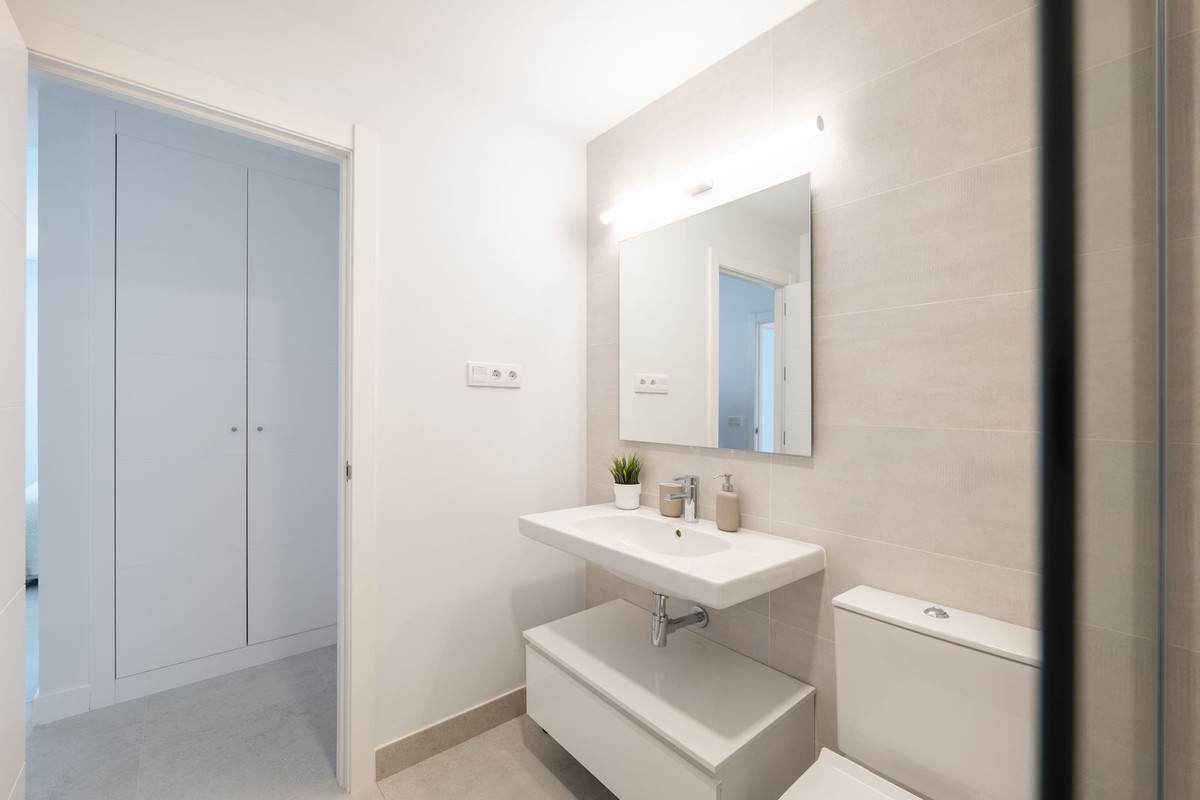 2 Bed Apartment for sale in Estepona Costa Del Sol, Málaga, Spain