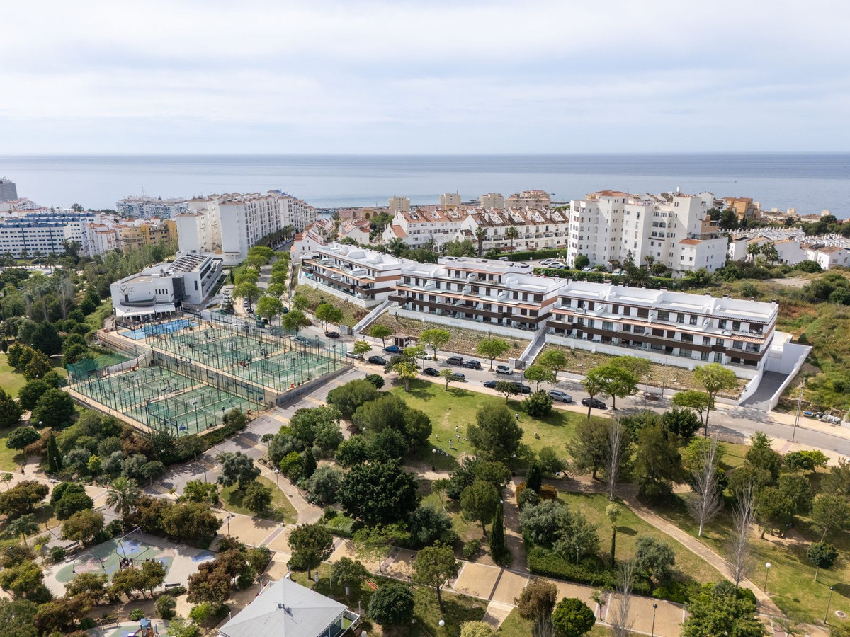 2 Bed Apartment for sale in Estepona Costa Del Sol, Málaga, Spain