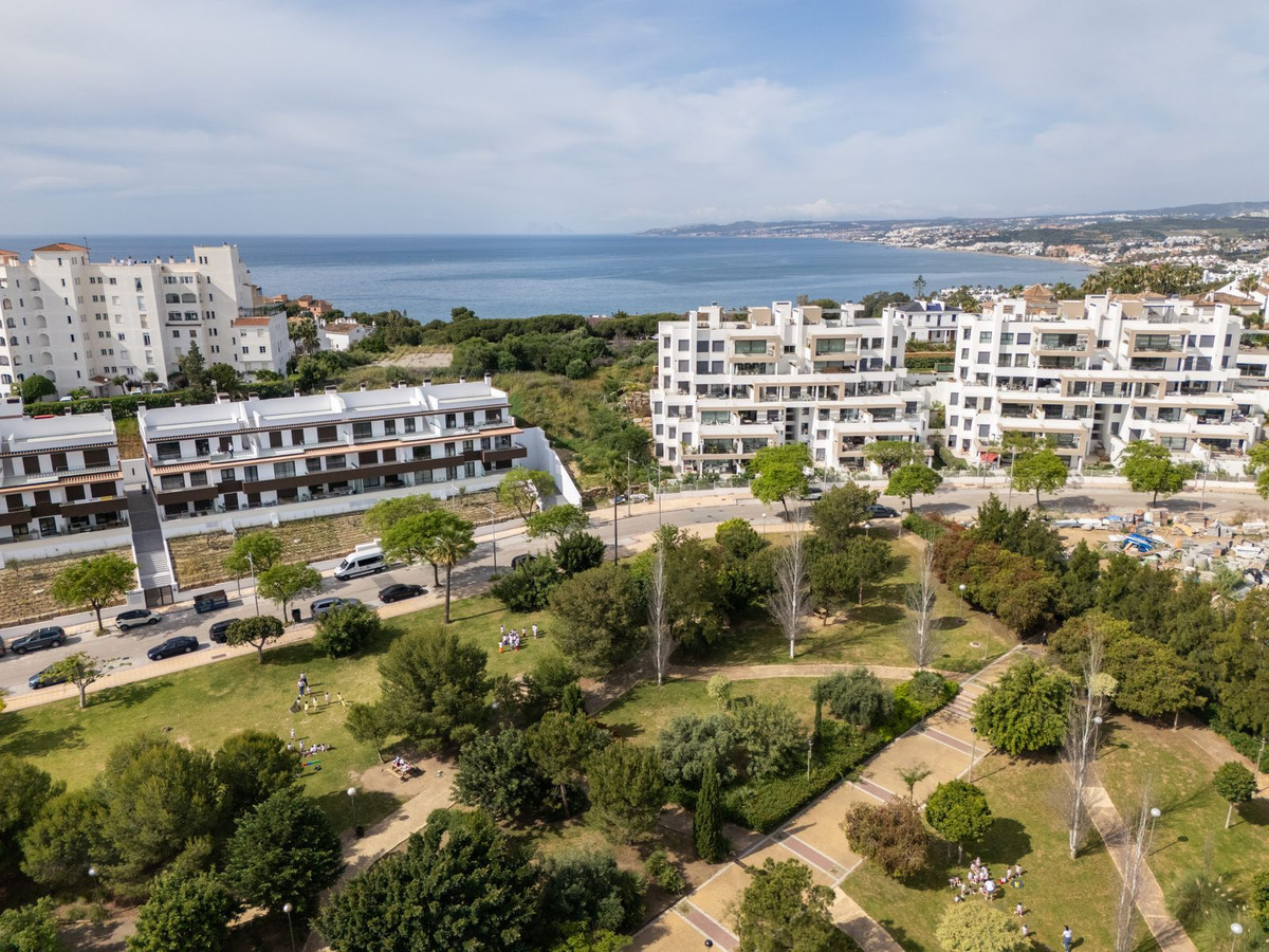 2 Bed Apartment for sale in Estepona Costa Del Sol, Málaga, Spain