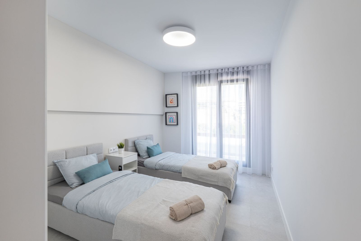 2 Bed Apartment for sale in Estepona Costa Del Sol, Málaga, Spain