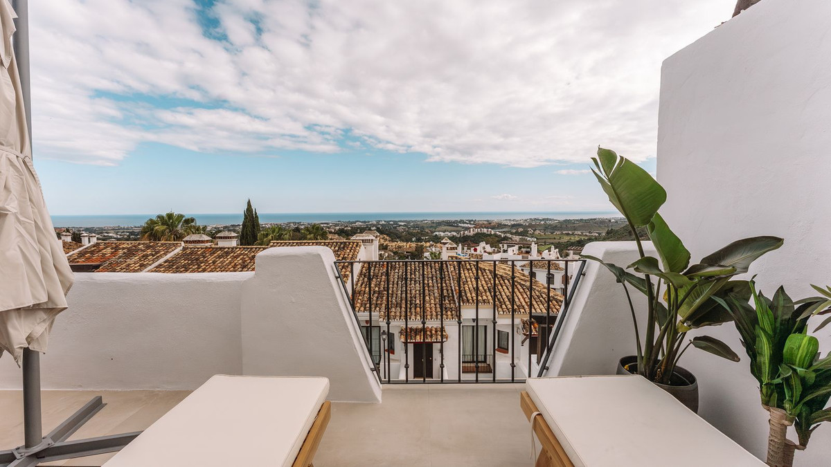3 Bed Townhouse for sale in Benahavís Costa Del Sol, Málaga, Spain