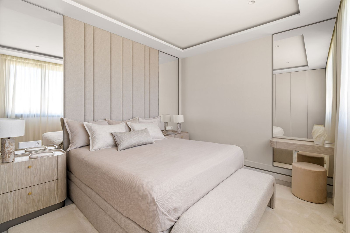 4 Bed Apartment for sale in Santa Clara Costa Del Sol, Málaga, Spain
