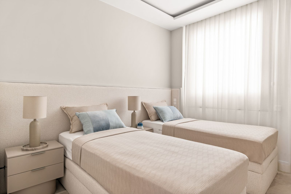 4 Bed Apartment for sale in Santa Clara Costa Del Sol, Málaga, Spain