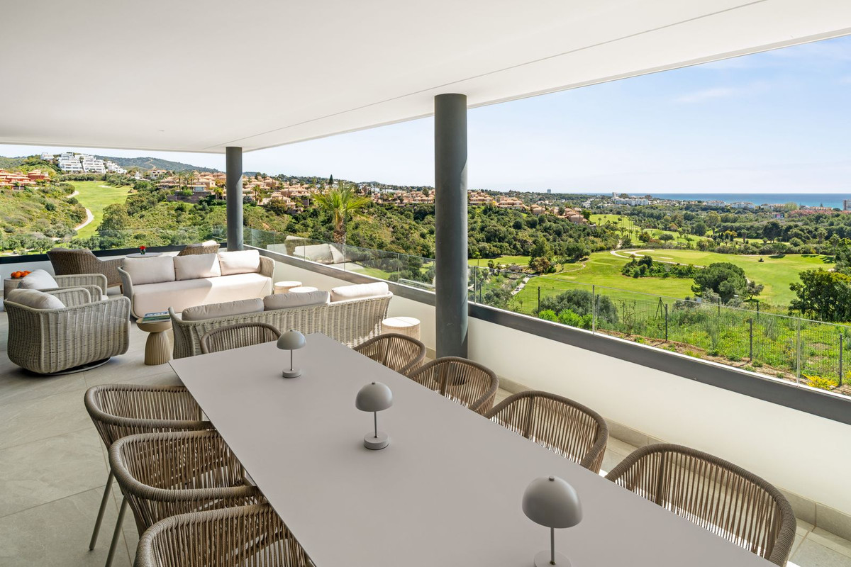 4 Bed Apartment for sale in Santa Clara Costa Del Sol, Málaga, Spain
