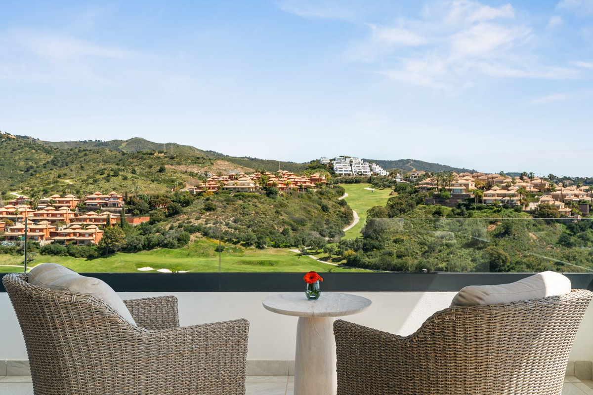 4 Bed Apartment for sale in Santa Clara Costa Del Sol, Málaga, Spain