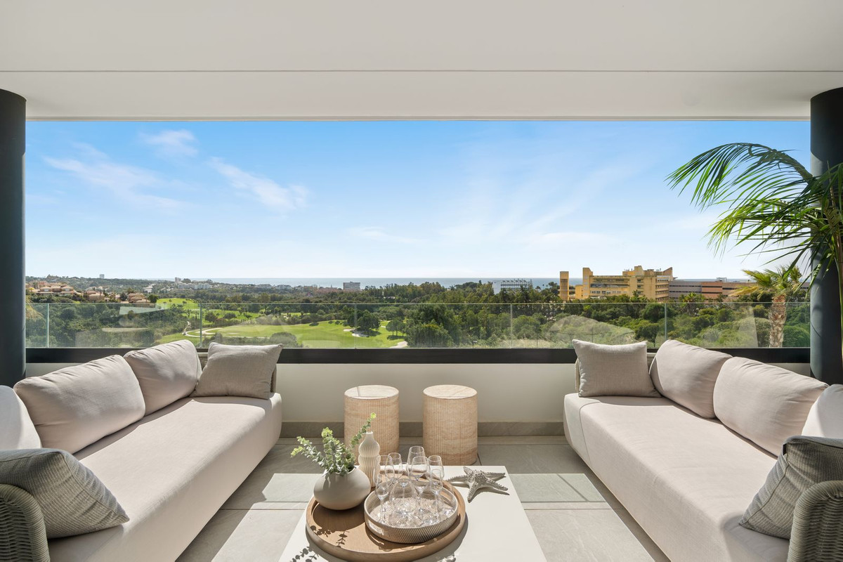 4 Bed Apartment for sale in Santa Clara Costa Del Sol, Málaga, Spain