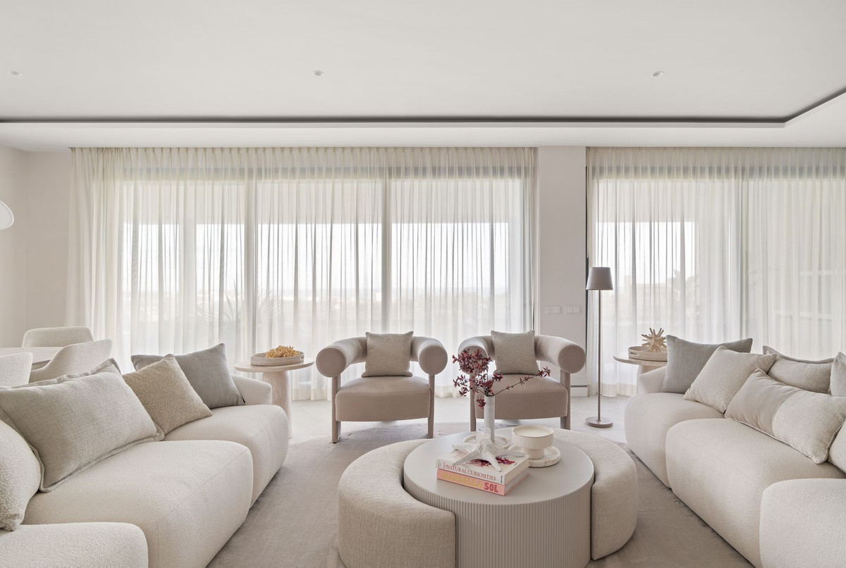 4 Bed Apartment for sale in Santa Clara Costa Del Sol, Málaga, Spain