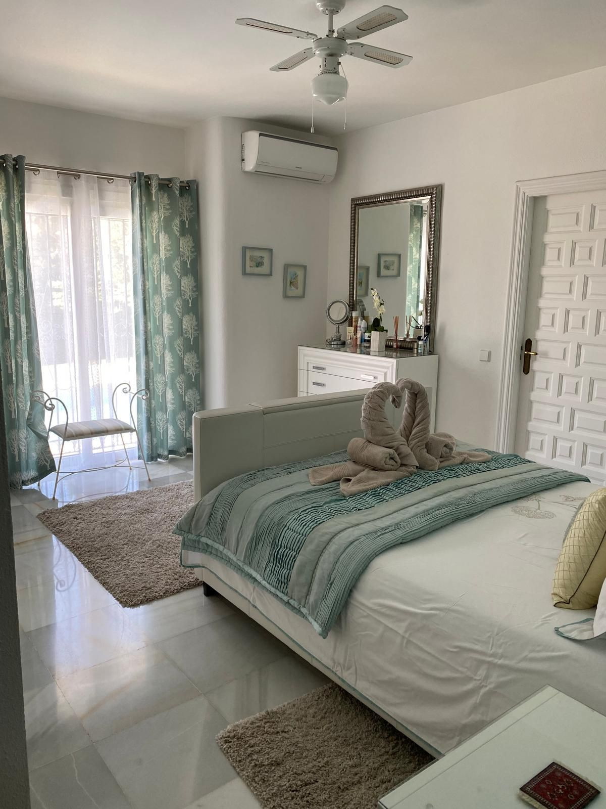 4 Bed Townhouse for sale in El Paraiso Costa Del Sol, Málaga, Spain