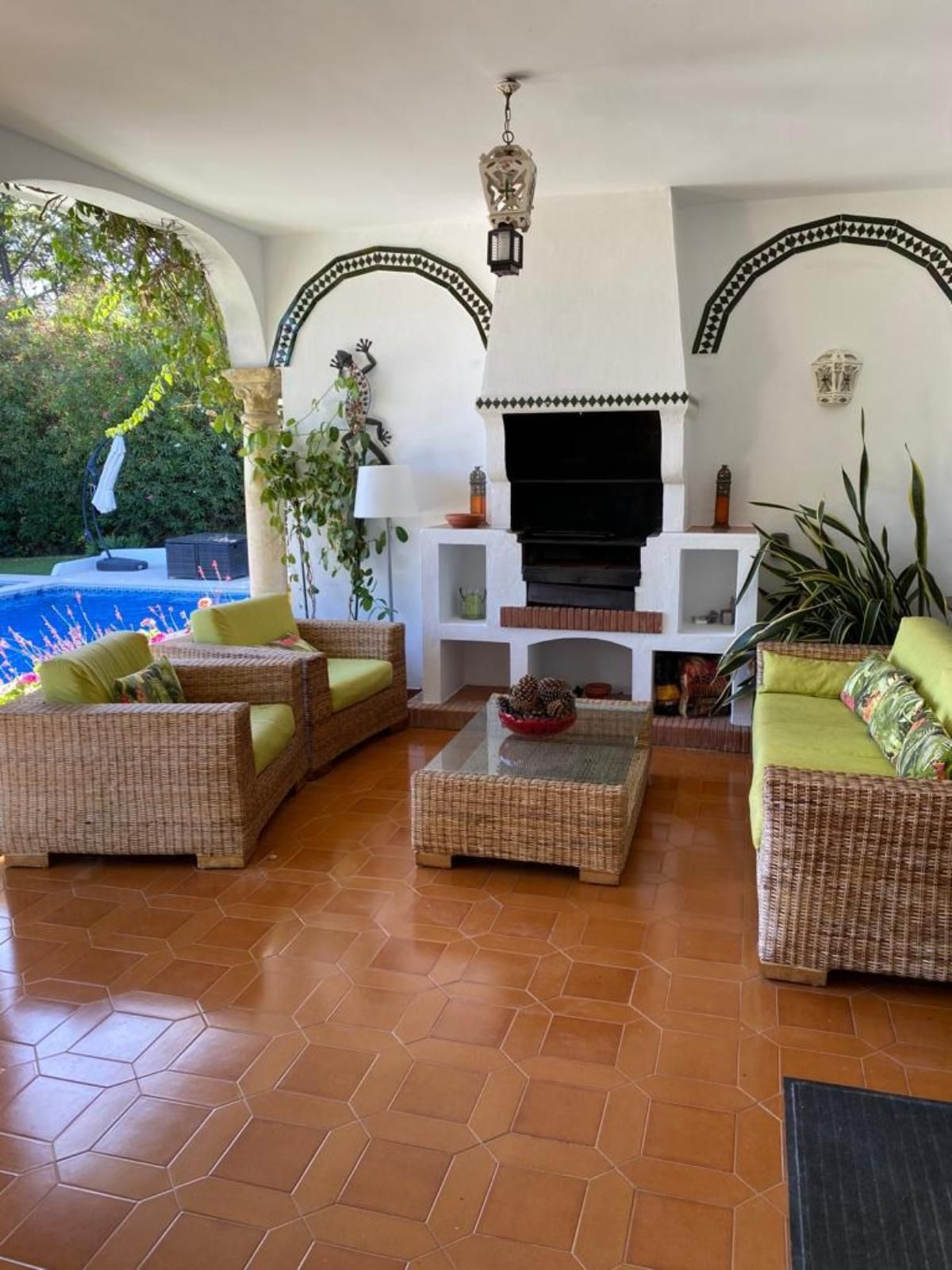 4 Bed Townhouse for sale in El Paraiso Costa Del Sol, Málaga, Spain