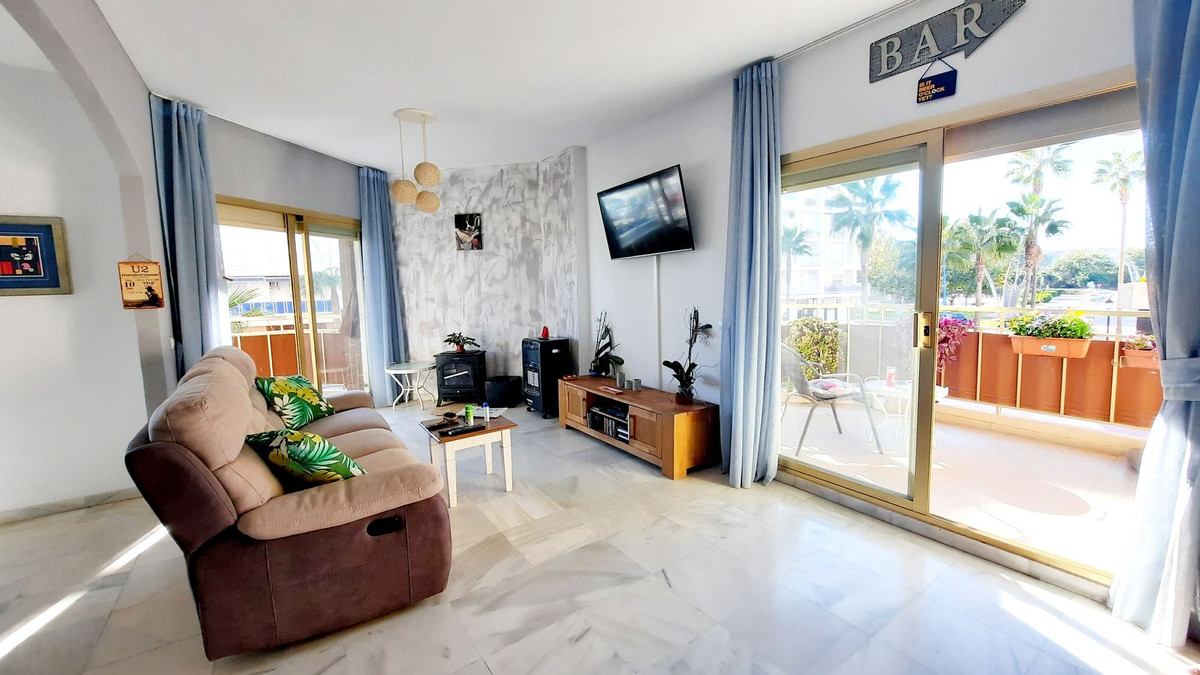 2 Bed Apartment for sale in Fuengirola Costa Del Sol, Málaga, Spain