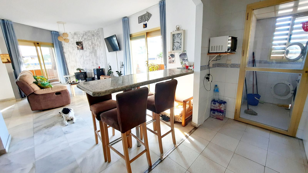 2 Bed Apartment for sale in Fuengirola Costa Del Sol, Málaga, Spain