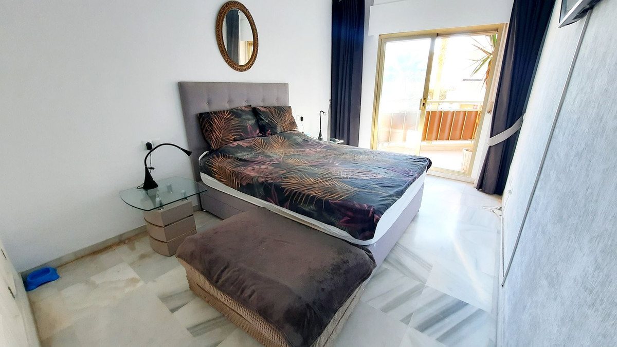 2 Bed Apartment for sale in Fuengirola Costa Del Sol, Málaga, Spain