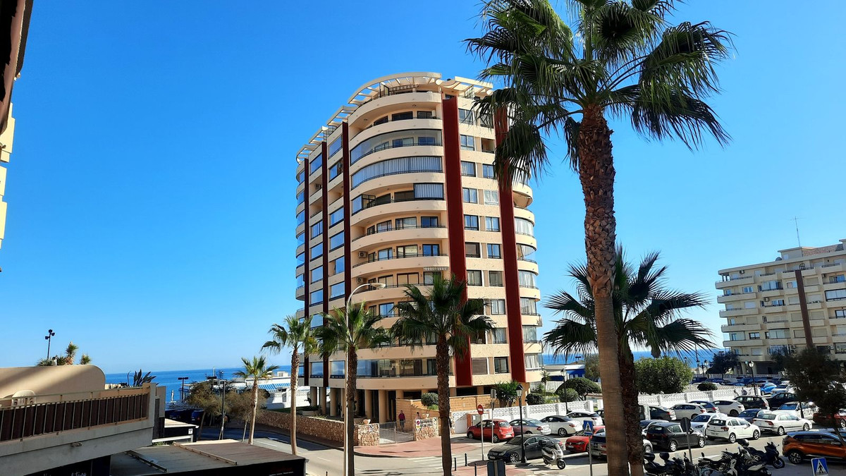 2 Bed Apartment for sale in Fuengirola Costa Del Sol, Málaga, Spain