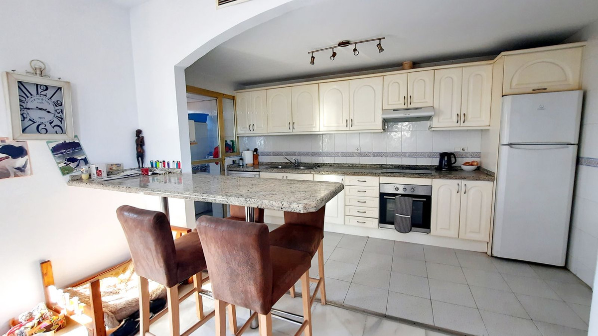 2 Bed Apartment for sale in Fuengirola Costa Del Sol, Málaga, Spain