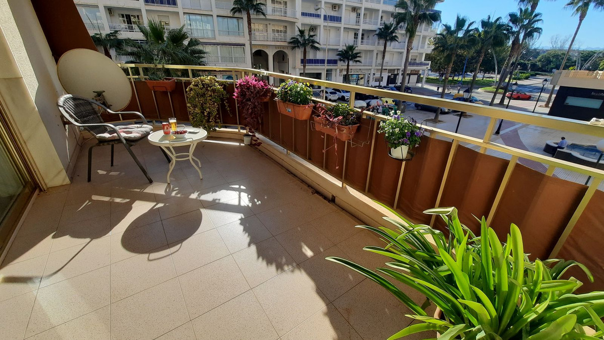 2 Bed Apartment for sale in Fuengirola Costa Del Sol, Málaga, Spain